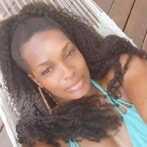 Meet your Posher, Amira